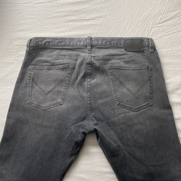 John Varvatos slim fit designer jeans - Picture 3 of 3